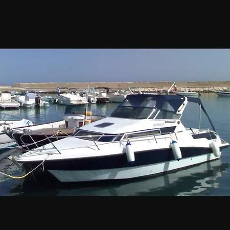 Botel Coast Top Gun *